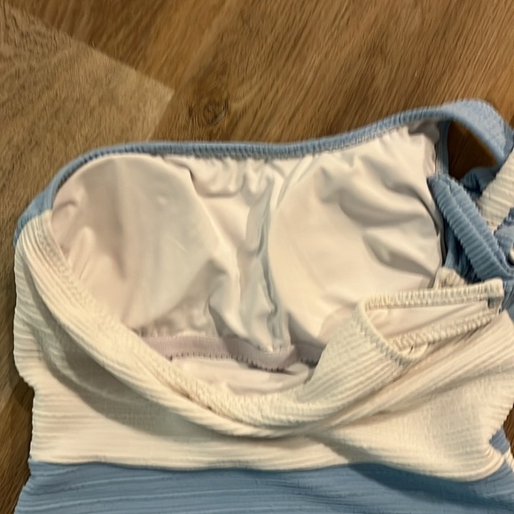 Textured White and Light Blue One shoulder Tie Cupshe Swimsuit Small - Picture 5 of 6